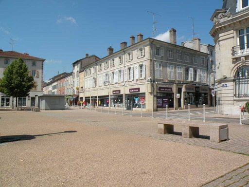 Alain Afflelou, place Leopold